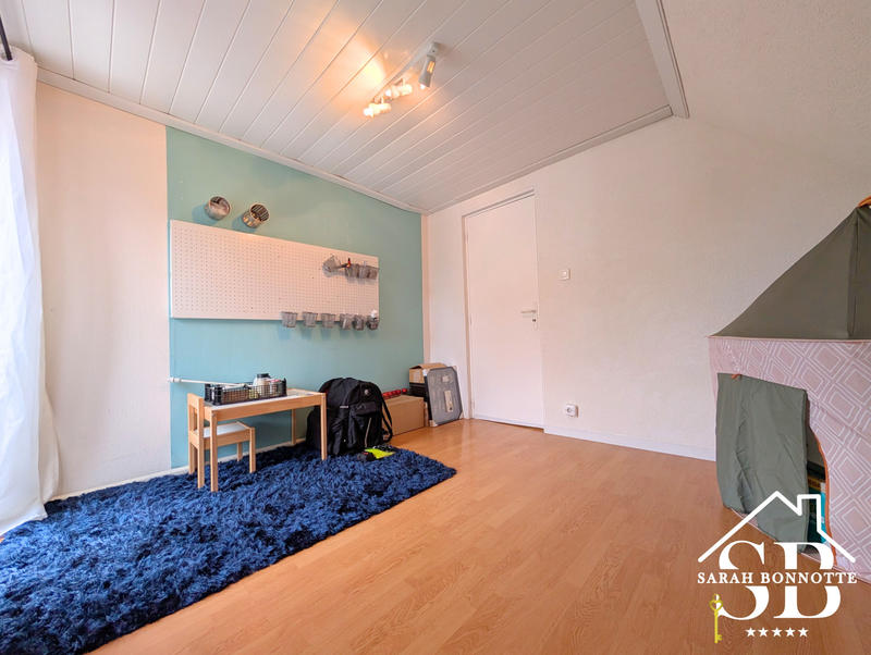 Maison - 95 m² - 5 pièces