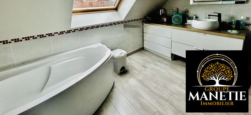 Maison - 96 m² - 5 pièces