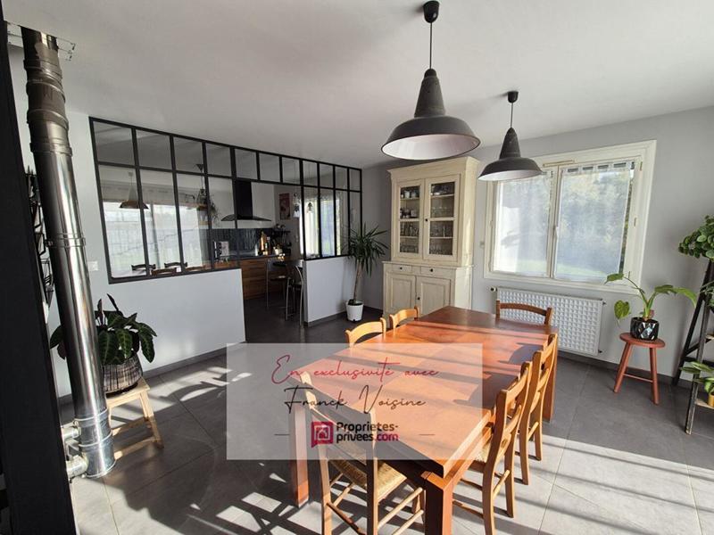 Maison - 102 m² - 7 pièces