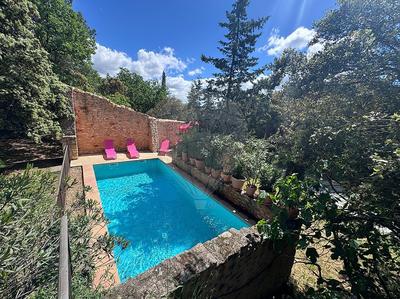 Maison en pierre - 220 m² - 6 pièces