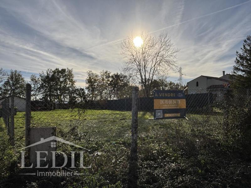 Terrain constructible - 865 m²