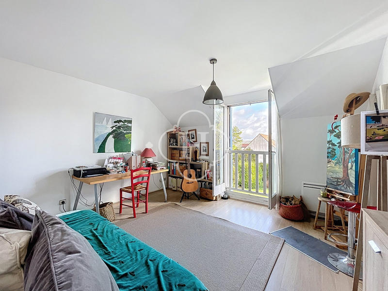 Maison - 191 m² - 8 pièces