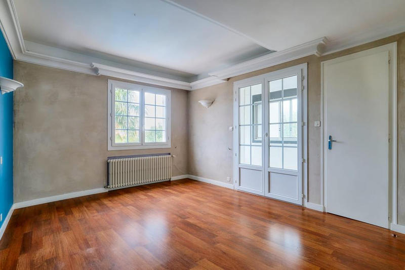 Villa - 216 m² - 6 pièces