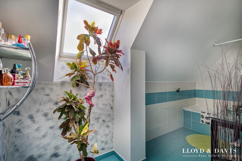 Maison - 107 m² - 5 pièces