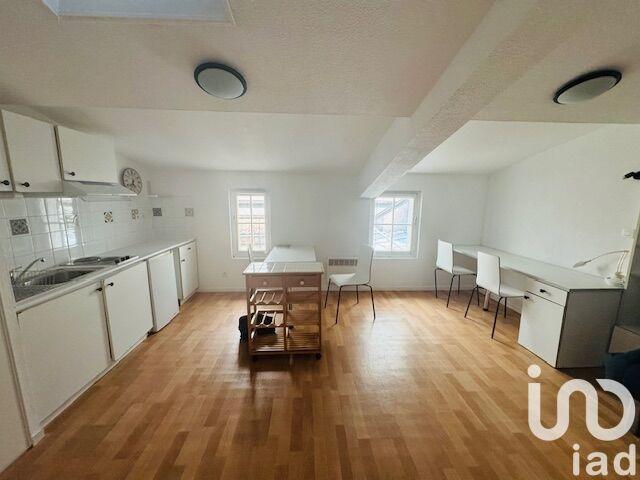 Studio - 30 m² - 1 pièce