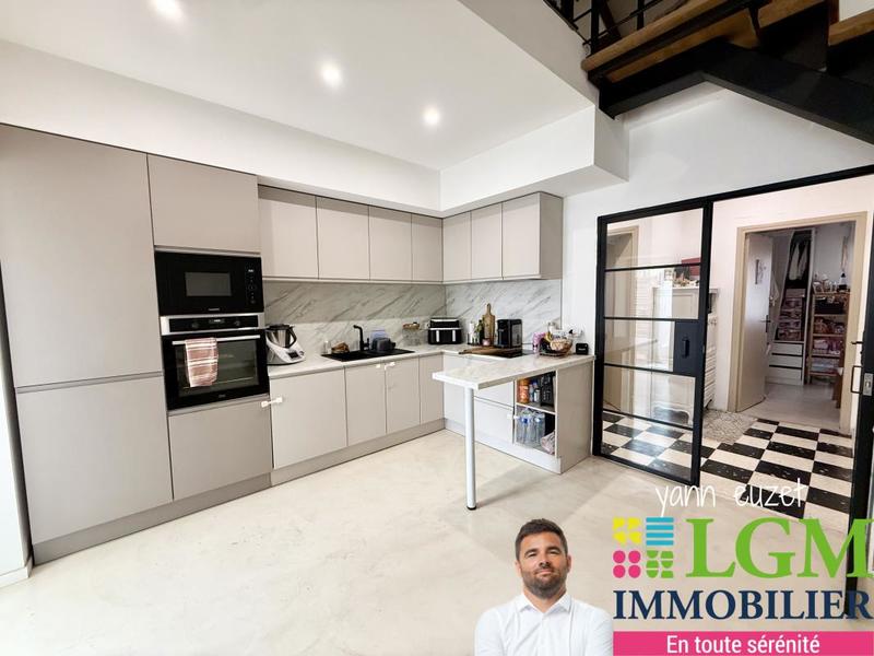 Immeuble - 170 m² - 6 pièces