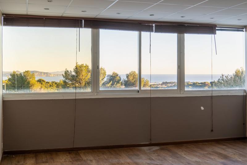 Bureau - 280 m² - 10 pièces