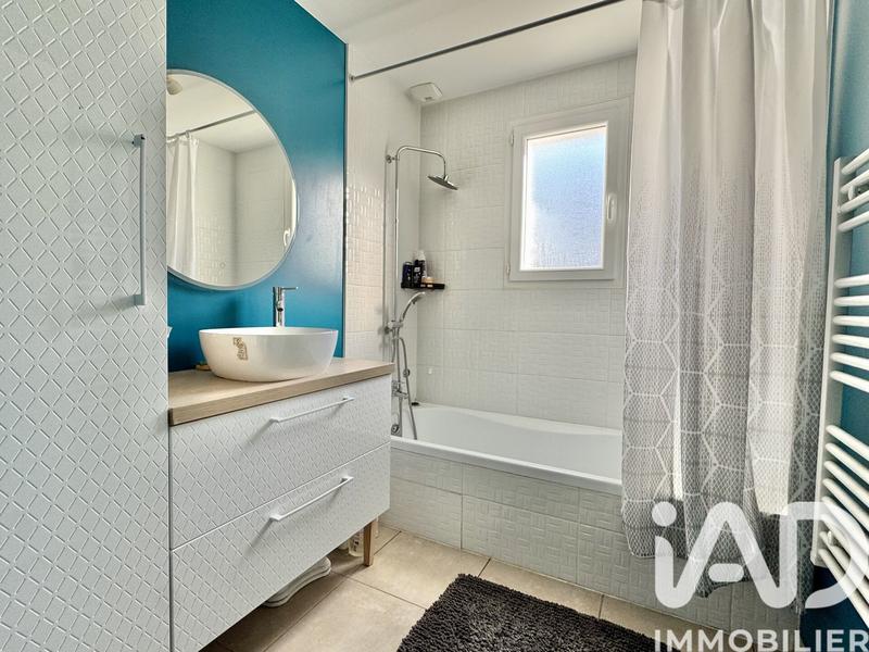 Maison - 99 m² - 5 pièces