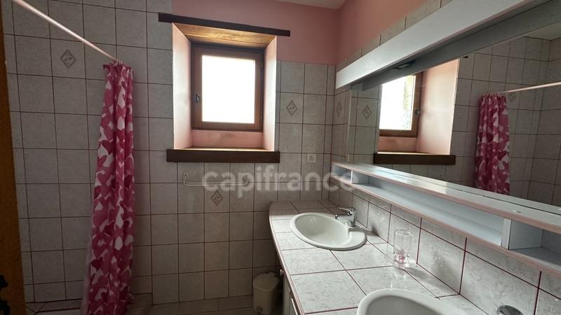 Maison - 313 m² - 10 pièces