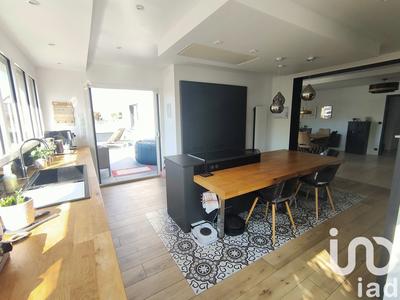 Maison - 206 m² - 7 pièces