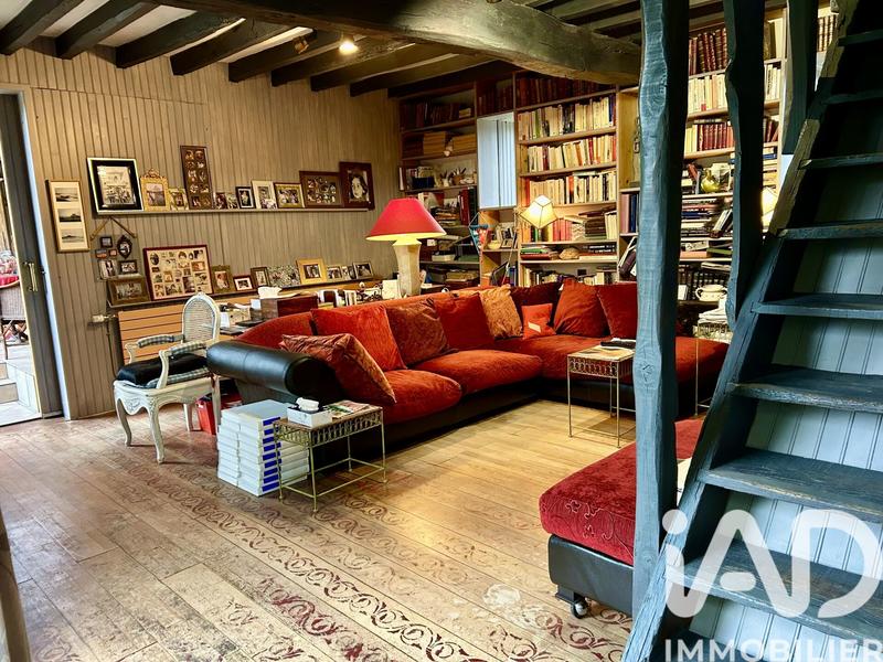 Maison - 229 m² - 8 pièces