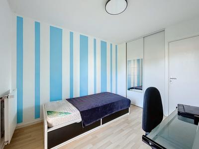 Appartement - 80 m² - 5 pièces