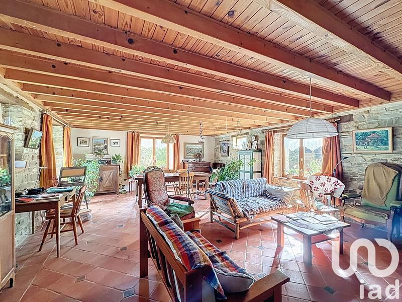 Maison - 205 m² - 7 pièces