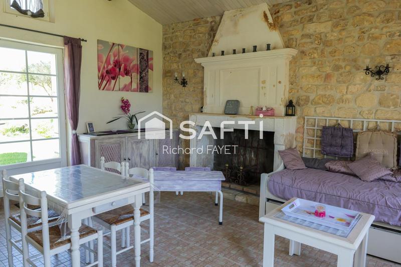 Maison - 302 m² - 10 pièces