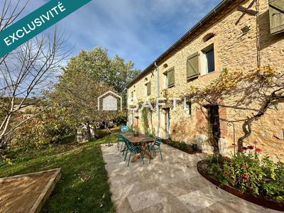 Maison - 271 m² - 9 pièces