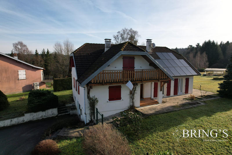 Maison - 218 m² - 9 pièces