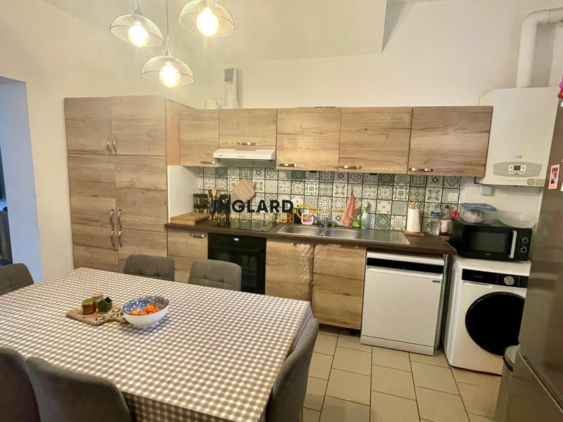 Appartement - 80 m² - 5 pièces