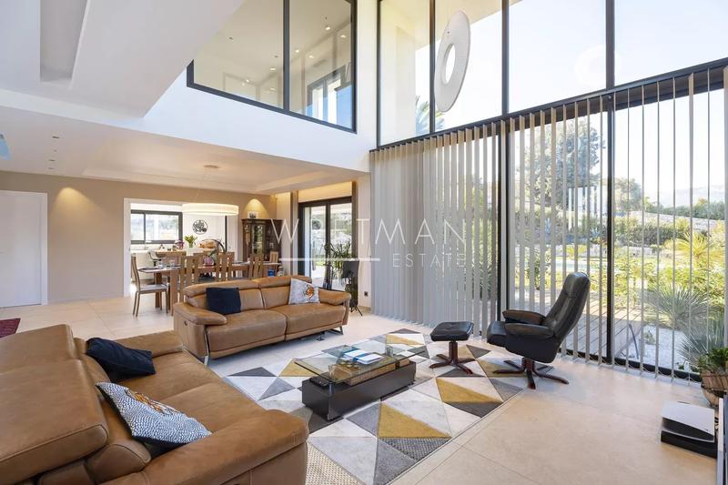 Villa - 324 m² - 7 pièces