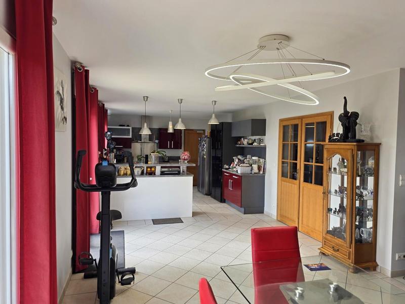 Maison - 162 m² - 6 pièces