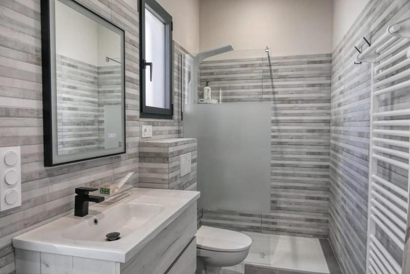 Maison - 200 m² - 7 pièces