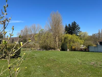 Terrain constructible - 742 m²