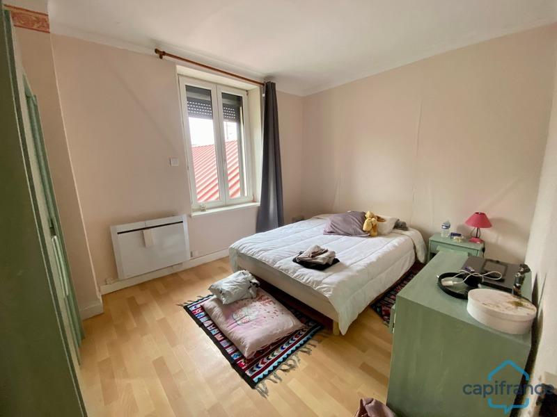 Immeuble - 102 m² - 5 pièces