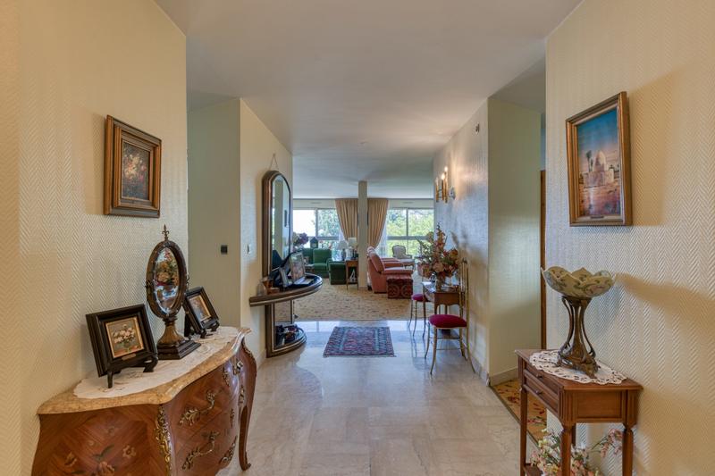 Appartement - 277 m² - 6 pièces