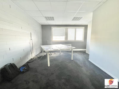 Bureau - 101 m²
