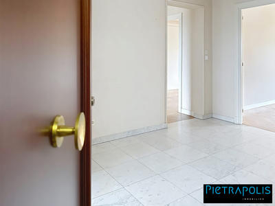 Appartement - 83 m² - 3 pièces