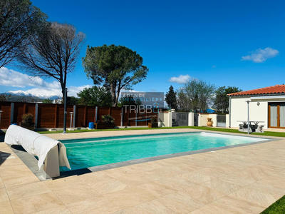 Maison - 228 m² - 10 pièces