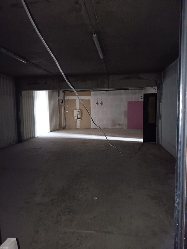 Local commercial - 1 198 m²