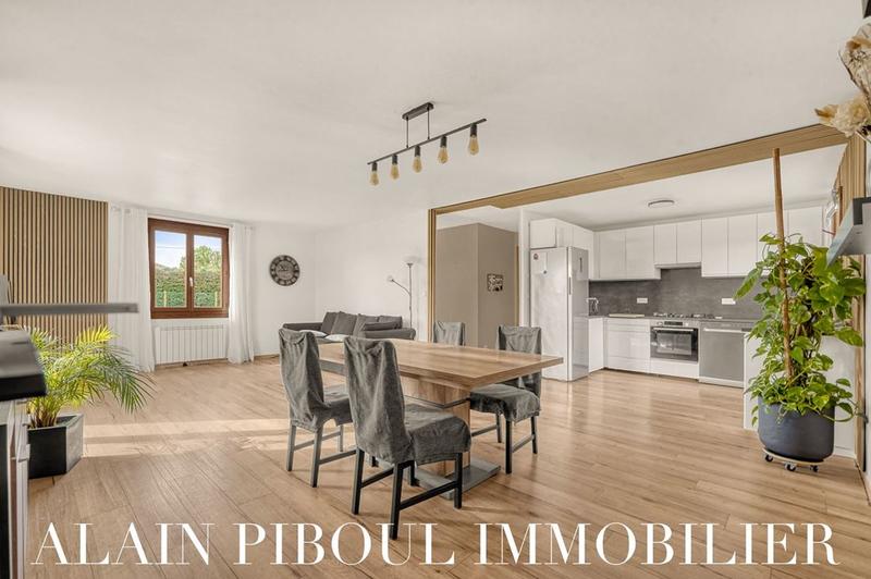 Maison traditionnelle - 91 m² - 4 pièces