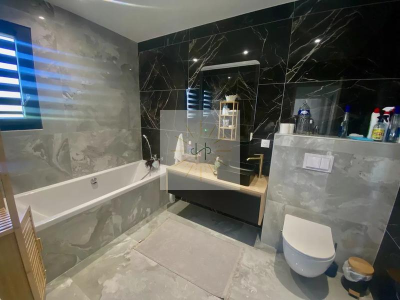 Maison - 119 m² - 7 pièces