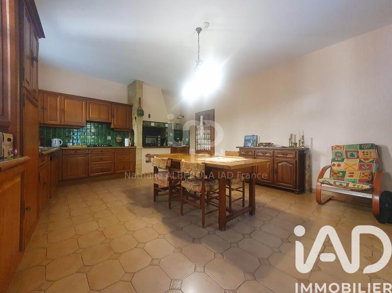 Maison - 288 m² - 11 pièces