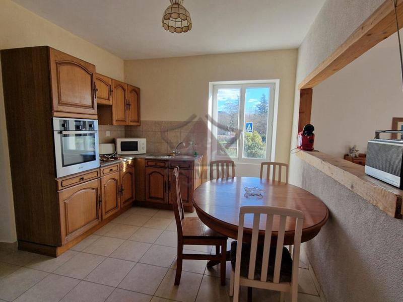 Maison - 197 m² - 8 pièces