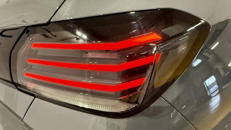 Peugeot 208 II Hybrid 110 e-Dcs6 Allure + Options