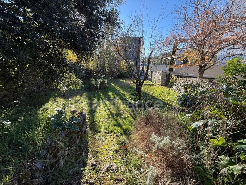 Terrain constructible - 781 m²