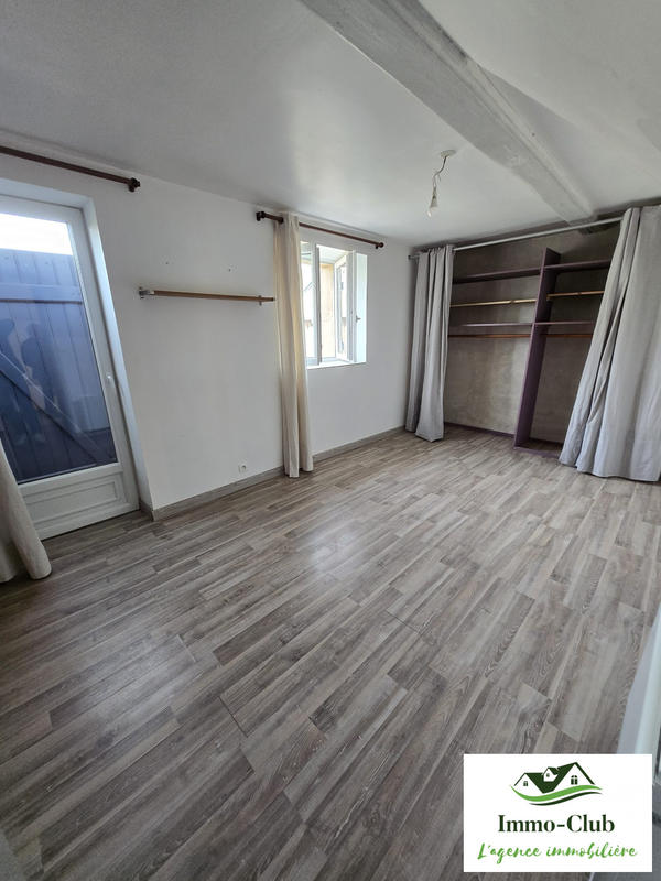 Maison traditionnelle - 82 m² - 4 pièces