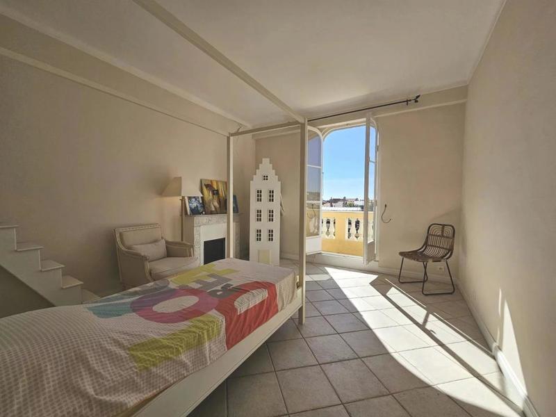 Appartement - 111 m² - 5 pièces