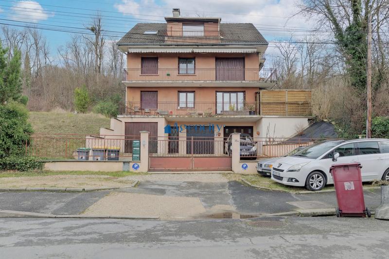 Appartement - 81 m² - 4 pièces