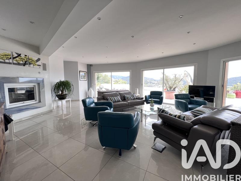 Maison de maîtres - 320 m² - 6 pièces