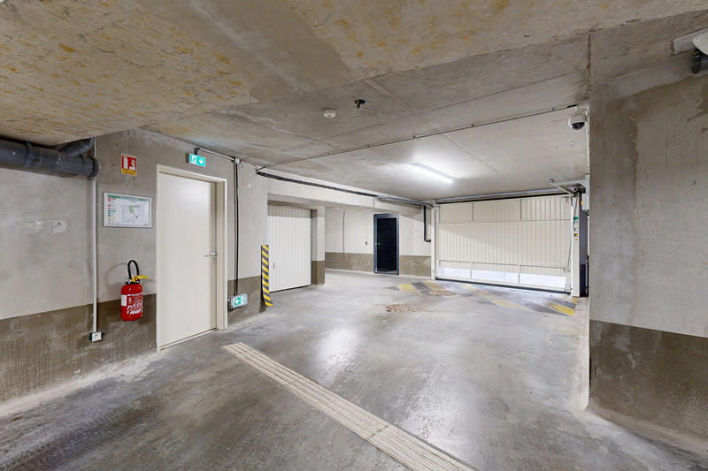 Local commercial - 90 m² - 3 pièces