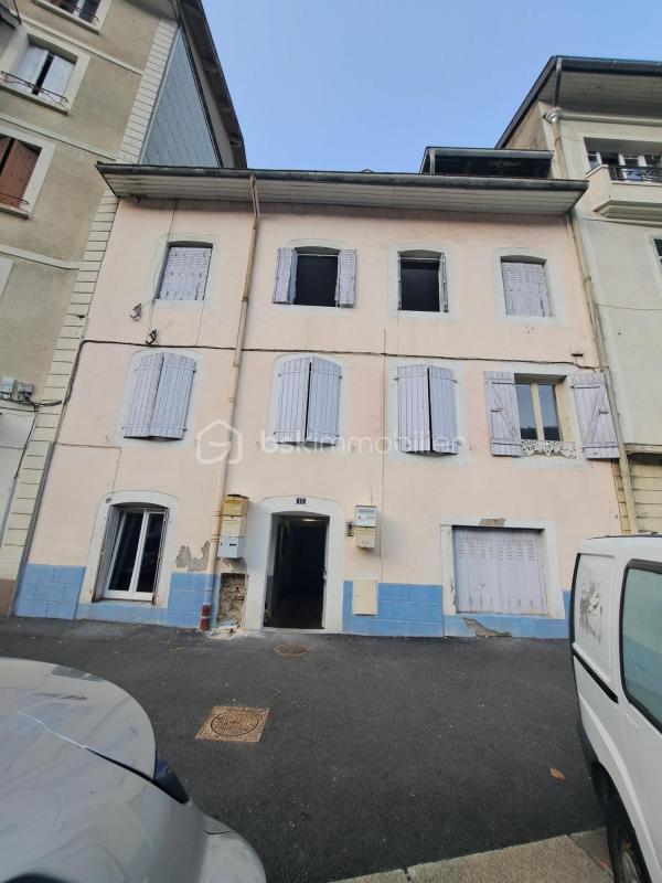 Immeuble - 190 m² - 15 pièces