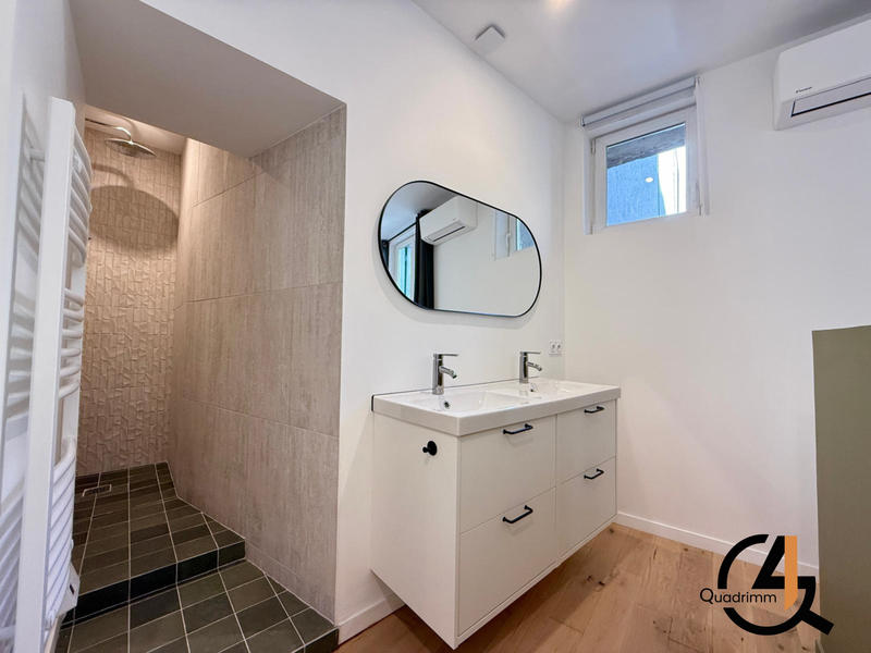 Appartement - 77 m² - 3 pièces