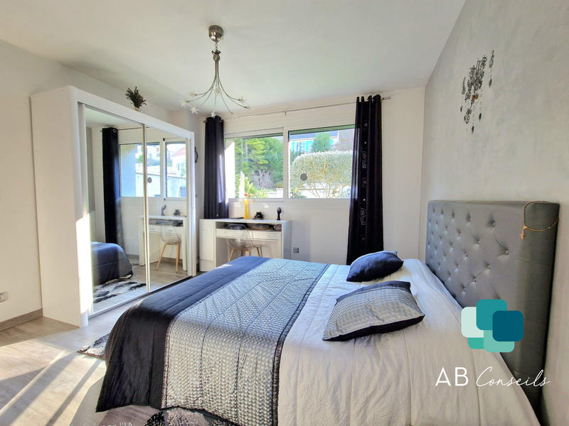 Maison contemporaine - 145 m² - 4 pièces