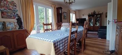 Maison traditionnelle - 130 m² - 8 pièces