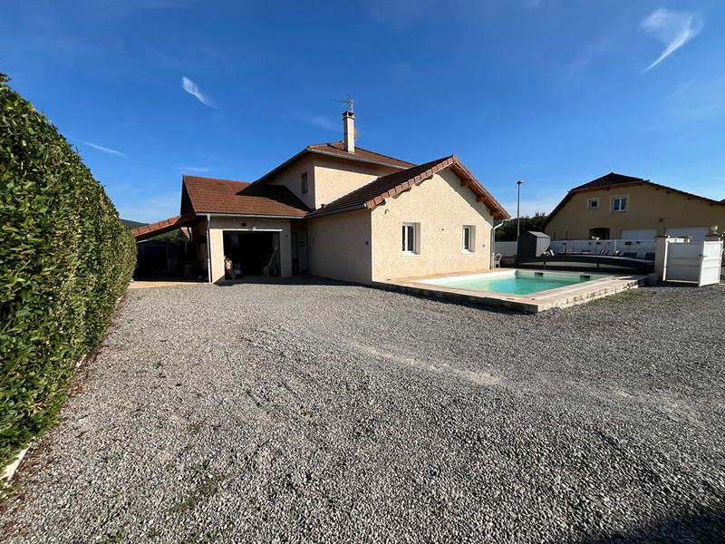 Maison - 111 m² - 5 pièces