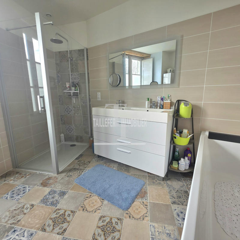 Maison ancienne - 300 m² - 10 pièces