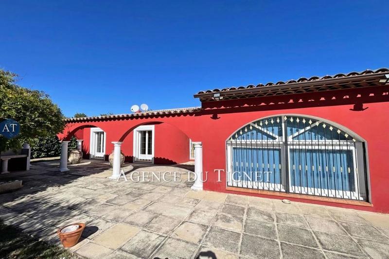 Maison traditionnelle - 156 m² - 6 pièces