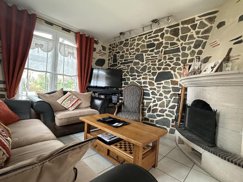 Maison - 248 m² - 11 pièces